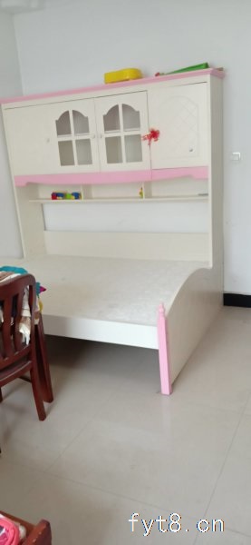 北苑小区,简装三室两厅78万**户,产证满五唯一可以按揭贷款